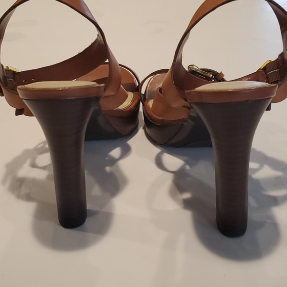 Lauren by Ralph Lauren size 9 with 4.5" heel. NWOT - Picture 3 of 5